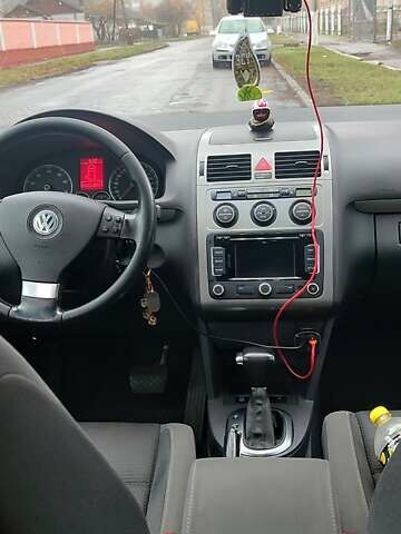 Белый Фольксваген Туран, объемом двигателя 1.39 л и пробегом 186 тыс. км за 8850 $, фото 9 на Automoto.ua