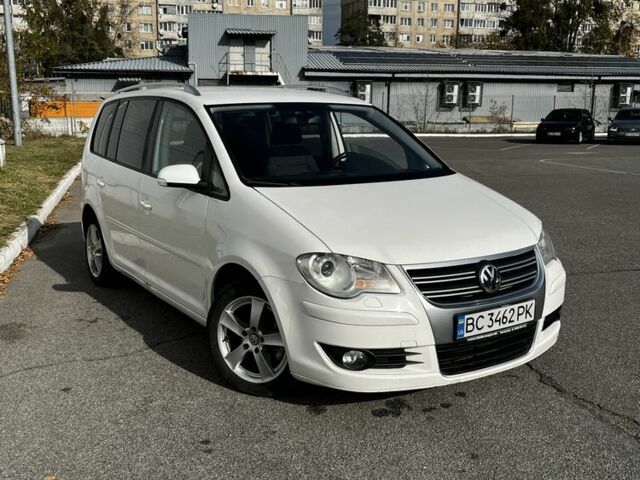 Білий Фольксваген Туран, об'ємом двигуна 1.4 л та пробігом 197 тис. км за 6300 $, фото 1 на Automoto.ua