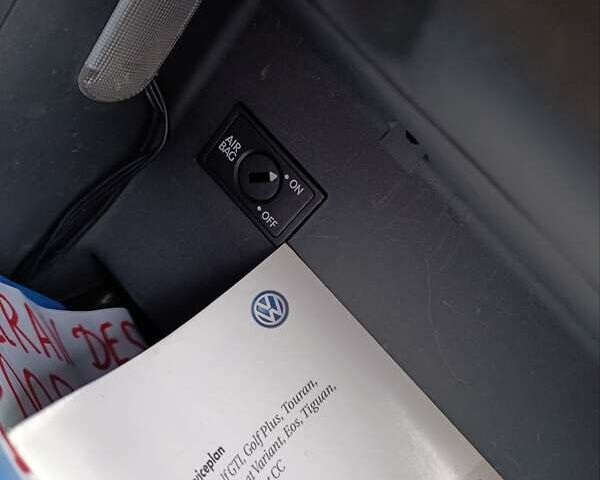 Белый Фольксваген Туран, объемом двигателя 1.6 л и пробегом 187 тыс. км за 6999 $, фото 31 на Automoto.ua