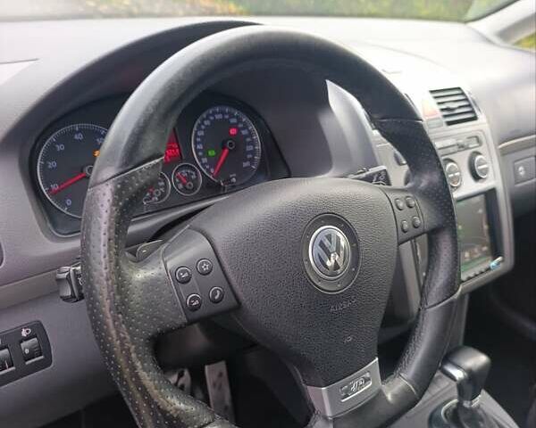 Белый Фольксваген Туран, объемом двигателя 1.4 л и пробегом 182 тыс. км за 8400 $, фото 62 на Automoto.ua