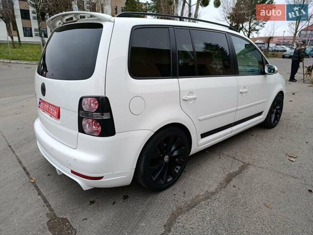 Белый Фольксваген Туран, объемом двигателя 1.6 л и пробегом 187 тыс. км за 6999 $, фото 8 на Automoto.ua