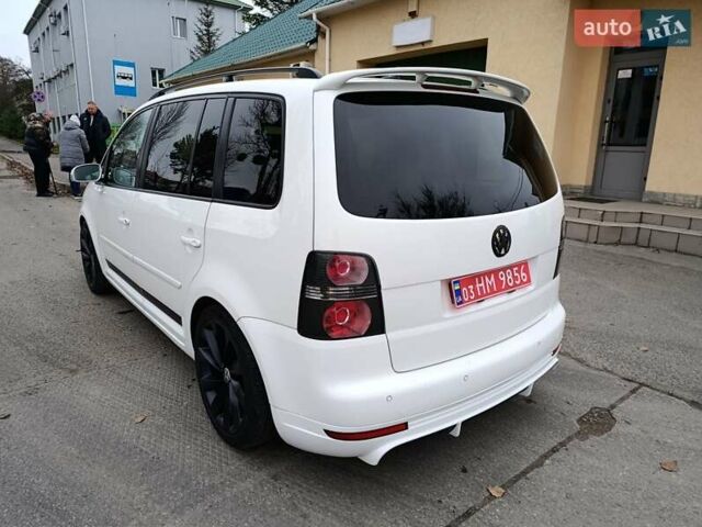 Белый Фольксваген Туран, объемом двигателя 1.6 л и пробегом 187 тыс. км за 6999 $, фото 5 на Automoto.ua