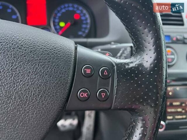 Білий Фольксваген Туран, об'ємом двигуна 1.4 л та пробігом 197 тис. км за 6490 $, фото 22 на Automoto.ua