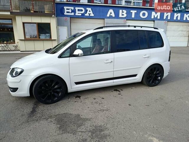 Белый Фольксваген Туран, объемом двигателя 1.6 л и пробегом 186 тыс. км за 7800 $, фото 3 на Automoto.ua