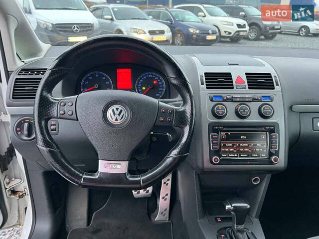 Білий Фольксваген Туран, об'ємом двигуна 1.4 л та пробігом 197 тис. км за 6490 $, фото 21 на Automoto.ua