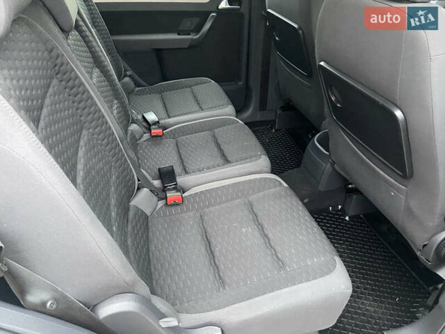 Белый Фольксваген Туран, объемом двигателя 1.97 л и пробегом 251 тыс. км за 8400 $, фото 10 на Automoto.ua