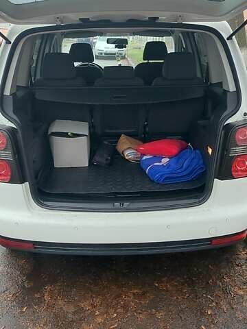 Белый Фольксваген Туран, объемом двигателя 1.39 л и пробегом 186 тыс. км за 8850 $, фото 12 на Automoto.ua