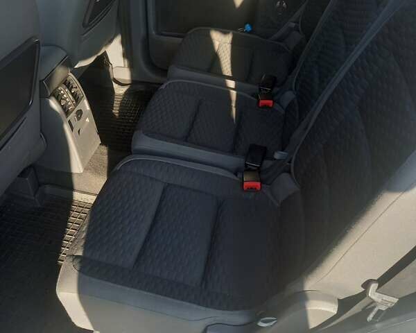 Белый Фольксваген Туран, объемом двигателя 1.39 л и пробегом 316 тыс. км за 8000 $, фото 13 на Automoto.ua