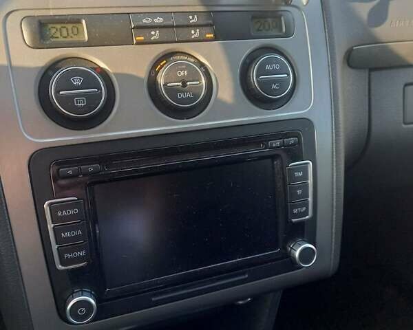 Белый Фольксваген Туран, объемом двигателя 1.39 л и пробегом 316 тыс. км за 8000 $, фото 7 на Automoto.ua