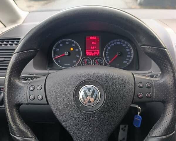 Белый Фольксваген Туран, объемом двигателя 1.4 л и пробегом 182 тыс. км за 8400 $, фото 24 на Automoto.ua