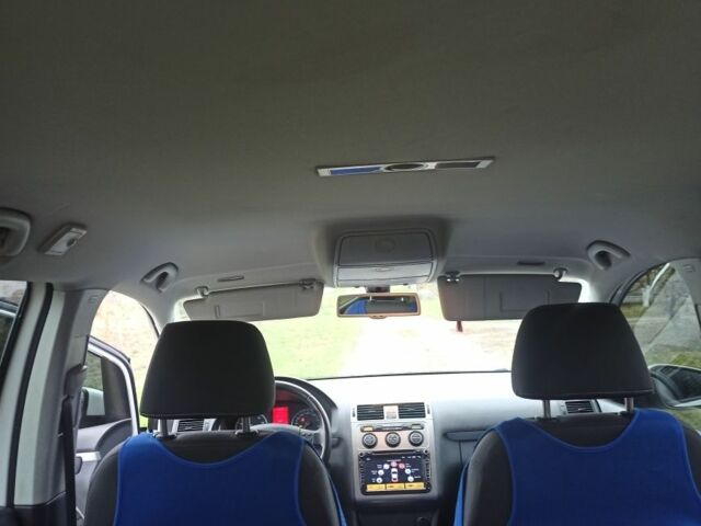 Белый Фольксваген Туран, объемом двигателя 1.4 л и пробегом 208 тыс. км за 8600 $, фото 10 на Automoto.ua