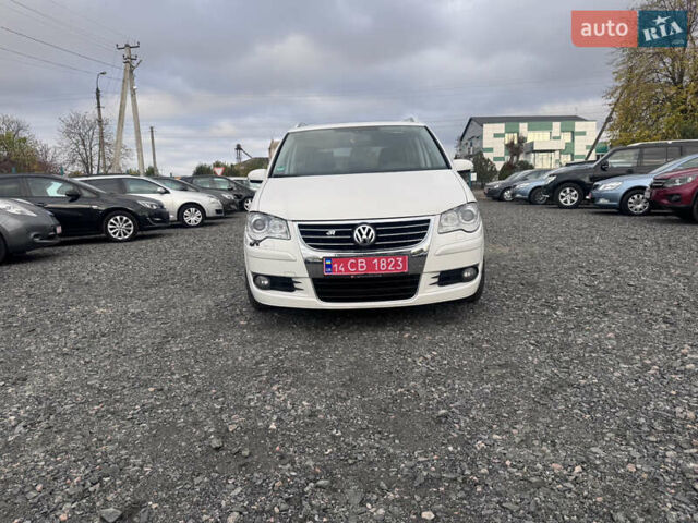 Білий Фольксваген Туран, об'ємом двигуна 1.6 л та пробігом 200 тис. км за 8700 $, фото 8 на Automoto.ua