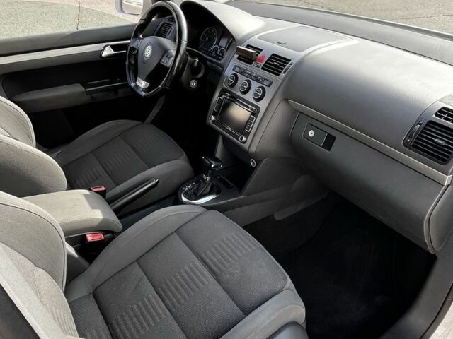 Білий Фольксваген Туран, об'ємом двигуна 1.4 л та пробігом 197 тис. км за 6300 $, фото 10 на Automoto.ua