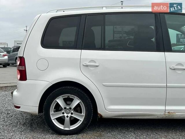 Білий Фольксваген Туран, об'ємом двигуна 1.4 л та пробігом 197 тис. км за 6490 $, фото 8 на Automoto.ua