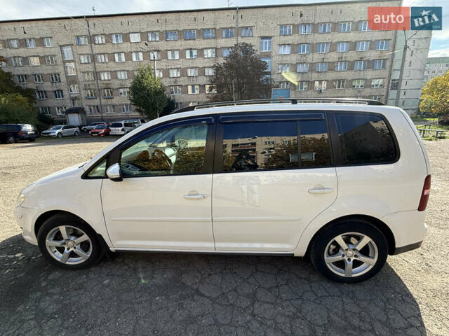 Белый Фольксваген Туран, объемом двигателя 1.9 л и пробегом 295 тыс. км за 6999 $, фото 5 на Automoto.ua