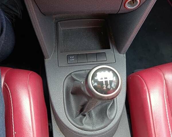 Белый Фольксваген Туран, объемом двигателя 1.6 л и пробегом 186 тыс. км за 7800 $, фото 18 на Automoto.ua