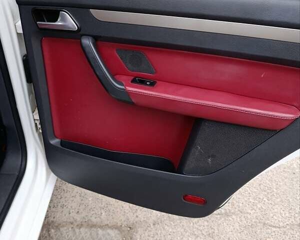 Белый Фольксваген Туран, объемом двигателя 1.6 л и пробегом 187 тыс. км за 6999 $, фото 35 на Automoto.ua