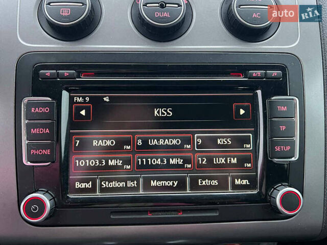 Білий Фольксваген Туран, об'ємом двигуна 1.4 л та пробігом 197 тис. км за 6490 $, фото 28 на Automoto.ua