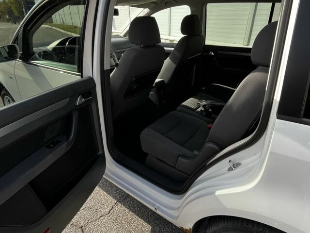 Білий Фольксваген Туран, об'ємом двигуна 1.4 л та пробігом 197 тис. км за 6300 $, фото 17 на Automoto.ua