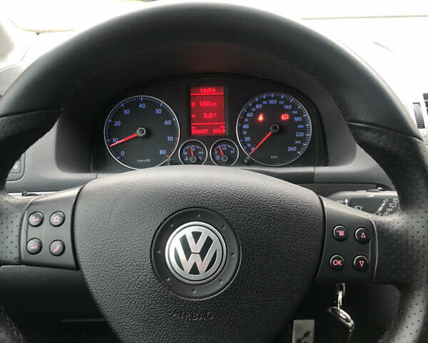 Білий Фольксваген Туран, об'ємом двигуна 1.4 л та пробігом 230 тис. км за 7000 $, фото 16 на Automoto.ua