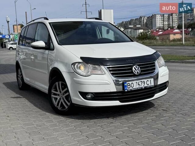 Білий Фольксваген Туран, об'ємом двигуна 1.4 л та пробігом 282 тис. км за 5700 $, фото 55 на Automoto.ua