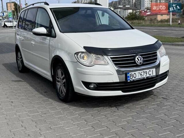 Білий Фольксваген Туран, об'ємом двигуна 1.4 л та пробігом 282 тис. км за 5700 $, фото 31 на Automoto.ua