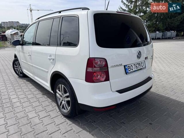 Білий Фольксваген Туран, об'ємом двигуна 1.4 л та пробігом 282 тис. км за 5700 $, фото 26 на Automoto.ua