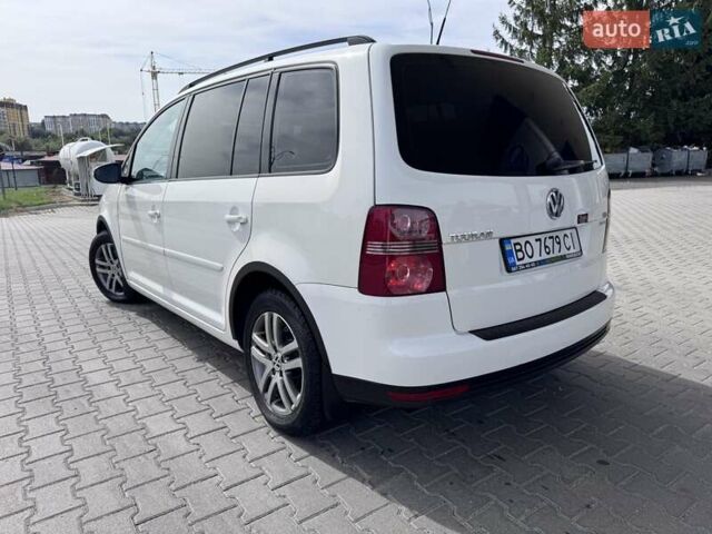 Білий Фольксваген Туран, об'ємом двигуна 1.4 л та пробігом 282 тис. км за 5700 $, фото 57 на Automoto.ua