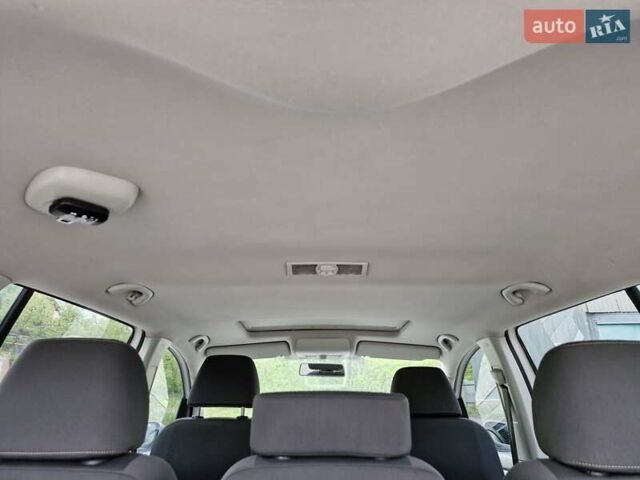 Белый Фольксваген Туран, объемом двигателя 1.39 л и пробегом 408 тыс. км за 5699 $, фото 24 на Automoto.ua