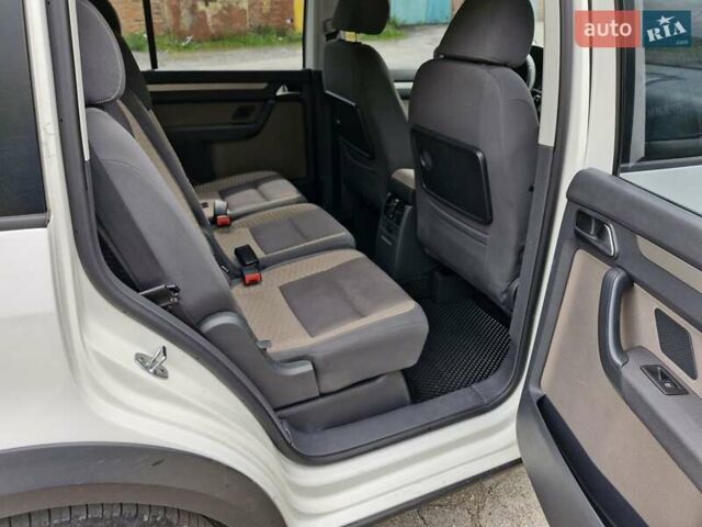 Белый Фольксваген Туран, объемом двигателя 1.39 л и пробегом 408 тыс. км за 5699 $, фото 15 на Automoto.ua