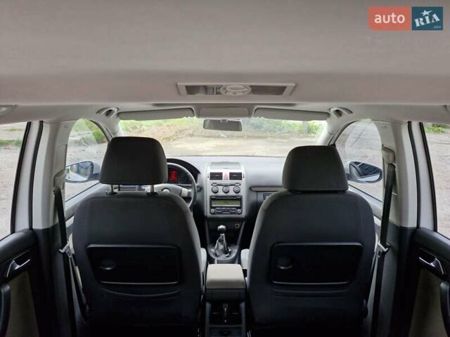 Белый Фольксваген Туран, объемом двигателя 1.39 л и пробегом 408 тыс. км за 5699 $, фото 25 на Automoto.ua