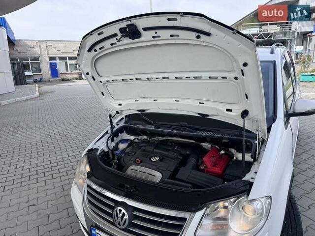 Білий Фольксваген Туран, об'ємом двигуна 1.4 л та пробігом 282 тис. км за 5700 $, фото 14 на Automoto.ua