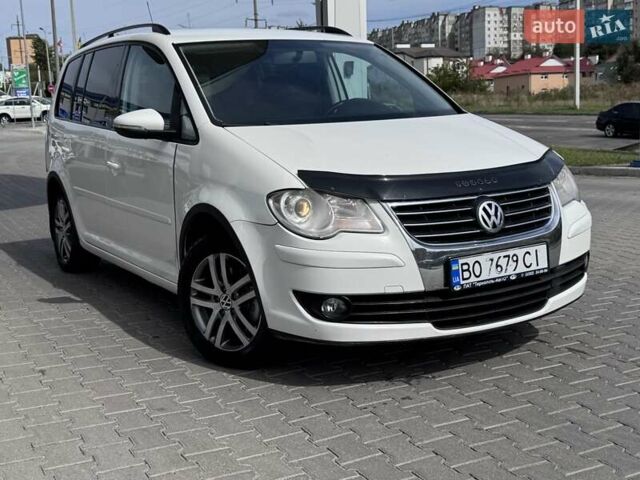 Білий Фольксваген Туран, об'ємом двигуна 1.4 л та пробігом 282 тис. км за 5700 $, фото 24 на Automoto.ua