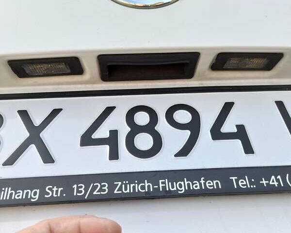 Белый Фольксваген Туран, объемом двигателя 1.39 л и пробегом 190 тыс. км за 9950 $, фото 6 на Automoto.ua