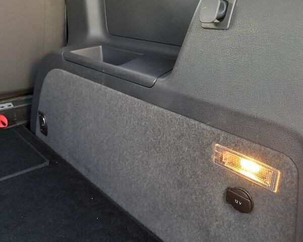 Белый Фольксваген Туран, объемом двигателя 1.39 л и пробегом 190 тыс. км за 9950 $, фото 29 на Automoto.ua