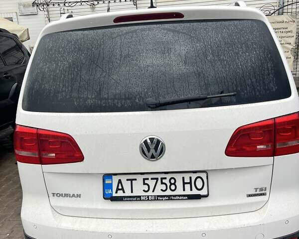 Білий Фольксваген Туран, об'ємом двигуна 1.39 л та пробігом 360 тис. км за 9000 $, фото 1 на Automoto.ua
