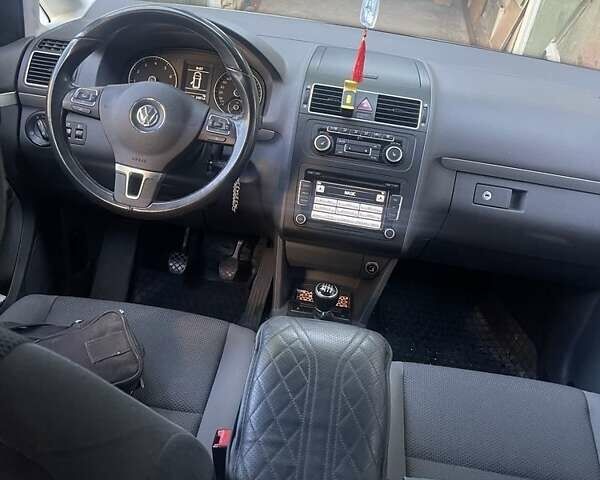 Білий Фольксваген Туран, об'ємом двигуна 1.4 л та пробігом 198 тис. км за 9199 $, фото 14 на Automoto.ua