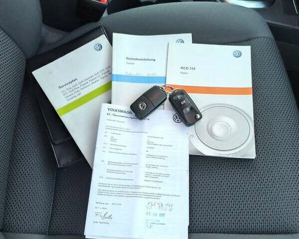 Белый Фольксваген Туран, объемом двигателя 1.39 л и пробегом 190 тыс. км за 9950 $, фото 42 на Automoto.ua