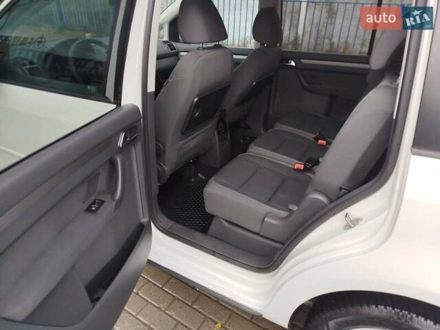 Білий Фольксваген Туран, об'ємом двигуна 1.4 л та пробігом 238 тис. км за 8800 $, фото 14 на Automoto.ua