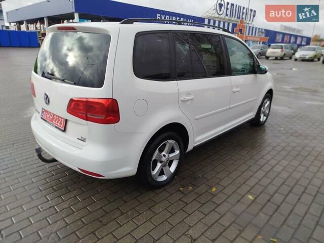 Білий Фольксваген Туран, об'ємом двигуна 1.4 л та пробігом 238 тис. км за 8800 $, фото 3 на Automoto.ua