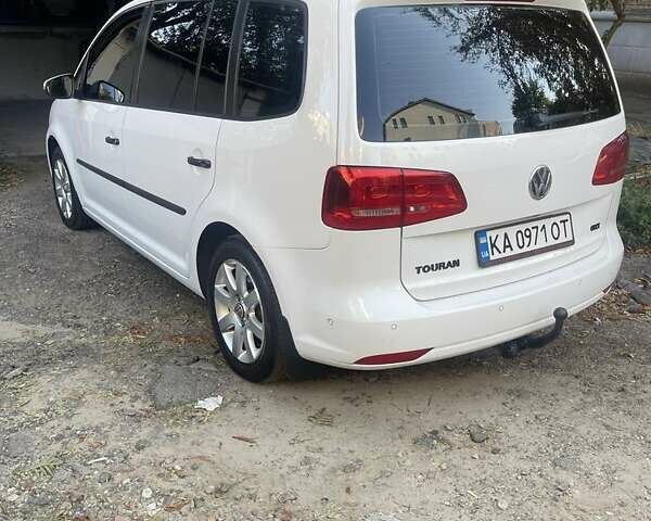 Білий Фольксваген Туран, об'ємом двигуна 1.4 л та пробігом 198 тис. км за 9199 $, фото 17 на Automoto.ua