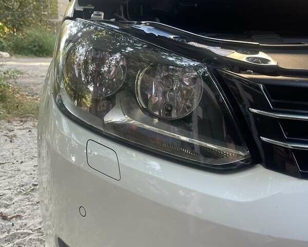 Білий Фольксваген Туран, об'ємом двигуна 1.4 л та пробігом 198 тис. км за 9199 $, фото 1 на Automoto.ua