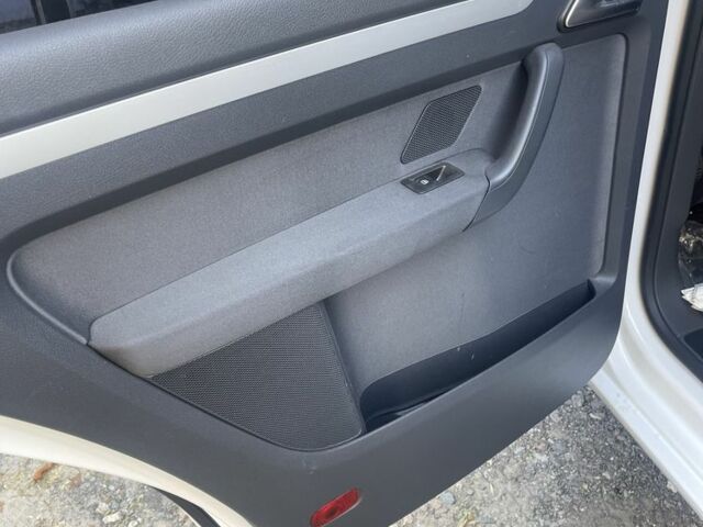 Білий Фольксваген Туран, об'ємом двигуна 1.4 л та пробігом 198 тис. км за 9199 $, фото 14 на Automoto.ua