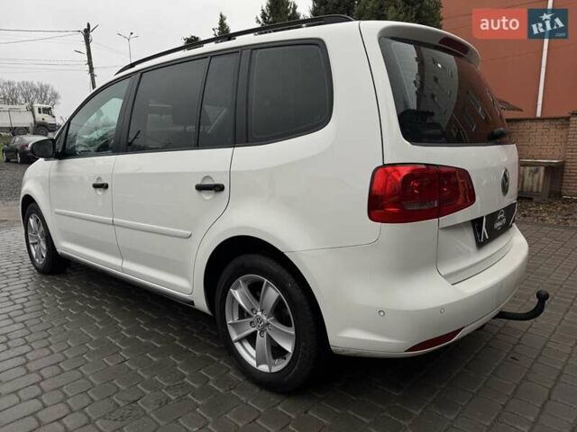 Білий Фольксваген Туран, об'ємом двигуна 1.6 л та пробігом 218 тис. км за 8700 $, фото 14 на Automoto.ua