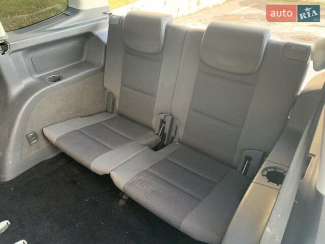 Белый Фольксваген Туран, объемом двигателя 1.6 л и пробегом 235 тыс. км за 9800 $, фото 16 на Automoto.ua