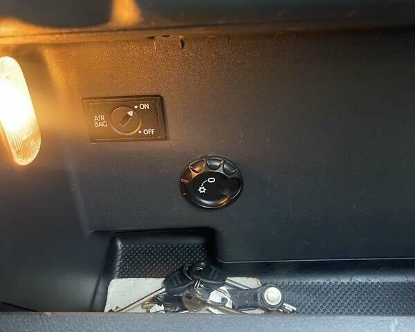 Білий Фольксваген Туран, об'ємом двигуна 1.4 л та пробігом 198 тис. км за 9199 $, фото 7 на Automoto.ua