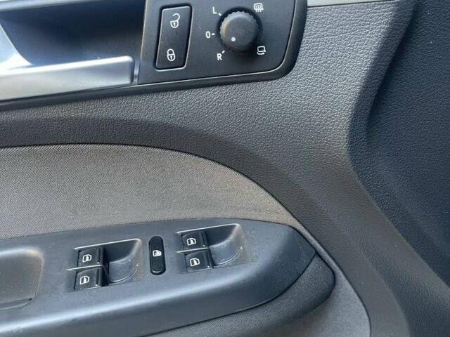 Білий Фольксваген Туран, об'ємом двигуна 1.4 л та пробігом 198 тис. км за 9199 $, фото 10 на Automoto.ua