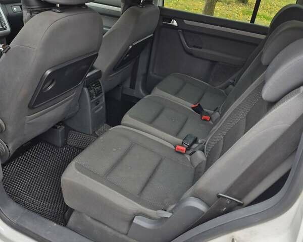 Білий Фольксваген Туран, об'ємом двигуна 1.4 л та пробігом 285 тис. км за 6000 $, фото 6 на Automoto.ua