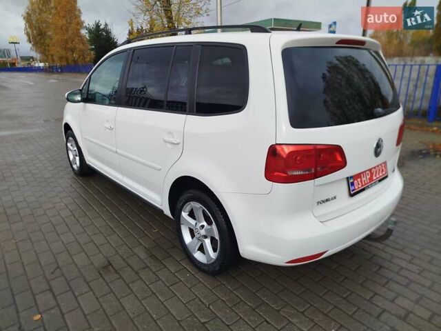 Білий Фольксваген Туран, об'ємом двигуна 1.4 л та пробігом 238 тис. км за 8800 $, фото 4 на Automoto.ua