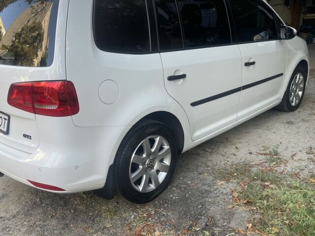 Білий Фольксваген Туран, об'ємом двигуна 1.4 л та пробігом 198 тис. км за 9199 $, фото 16 на Automoto.ua